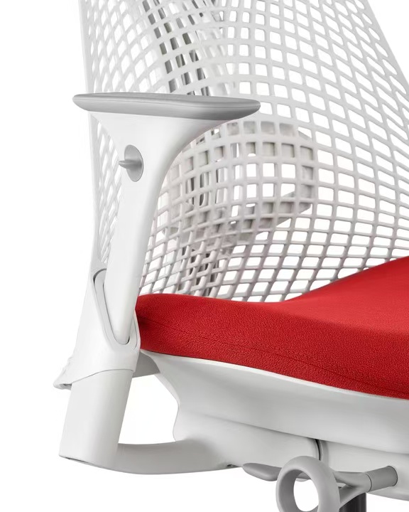 4D-подлокотники Herman Miller Sayl