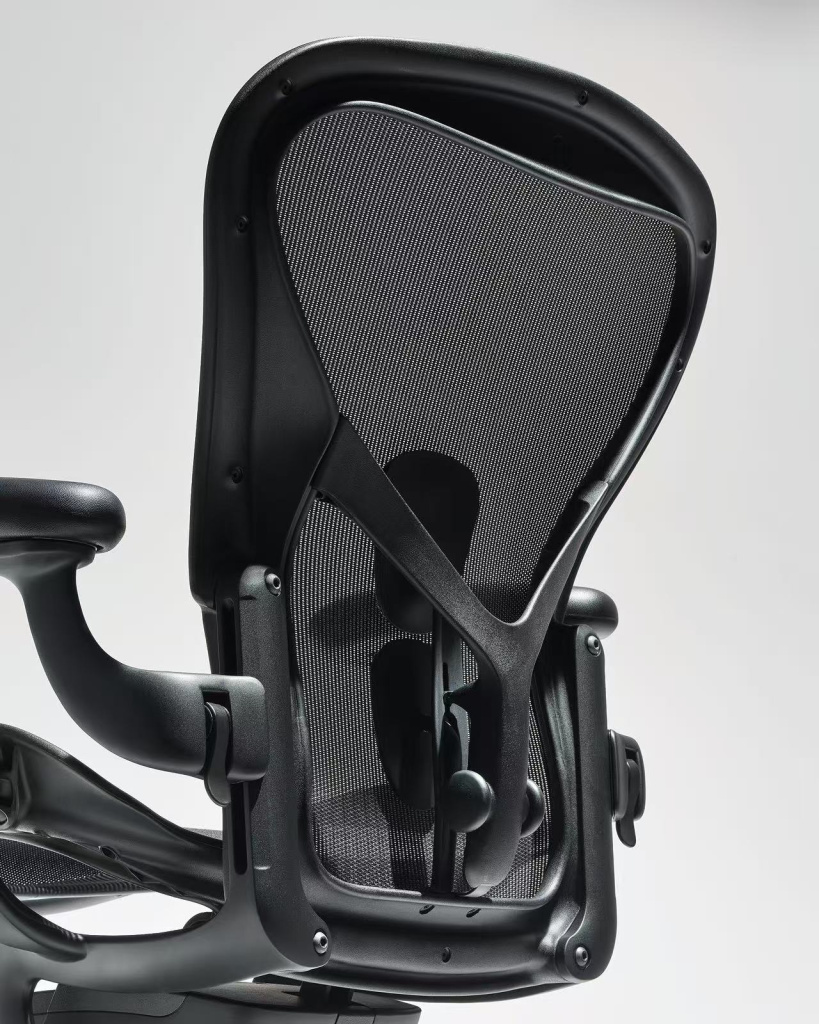 Премиальное кресло herman miller aeron 2 Премиальное кресло herman miller aeron 2