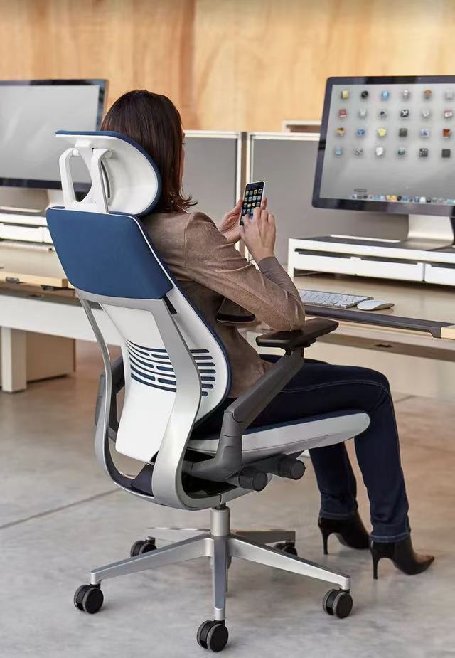 Steelcase Gesture с подголовником