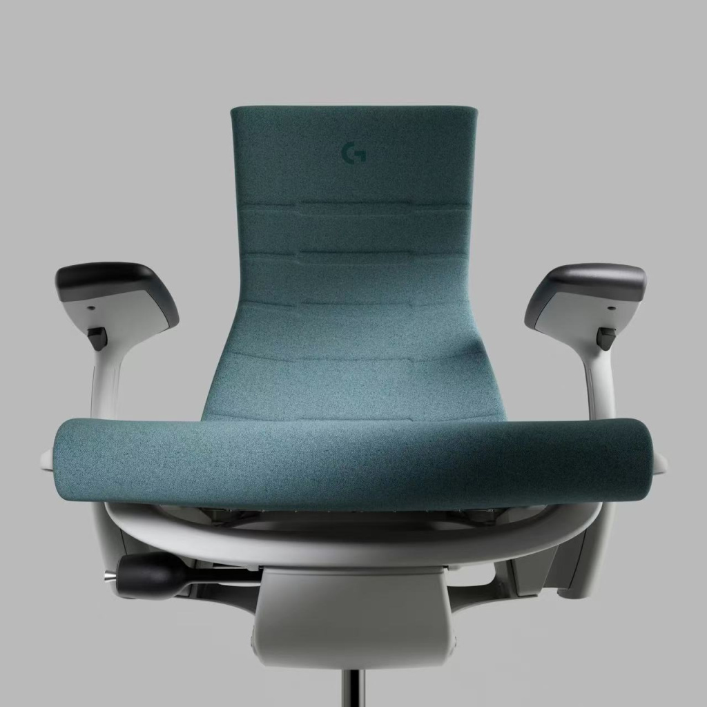 Игровое кресло Herman Miller Embody Gaming Logitech G