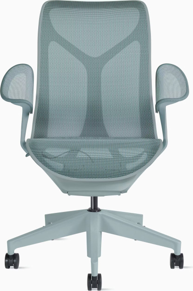 Кресло Herman Miller Cosm, средняя спинка, цвет Glacier, подлокотники «лепестки» (Leaf)