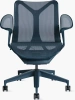 Кресло Herman Miller Cosm, низкая спинка, цвет Nightfall, подлокотники «лепестки» (Leaf)