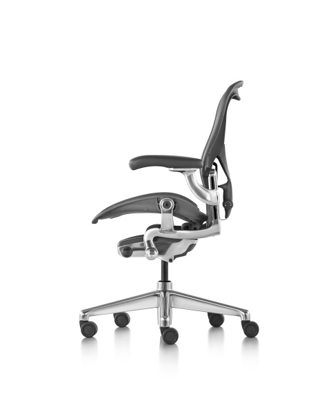 Кресло Herman Miller Aeron Carbon / Polished Aluminum, размер C