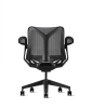 Кресло Herman Miller Cosm, низкая спинка, цвет Graphite, подлокотники «лепестки» (Leaf)