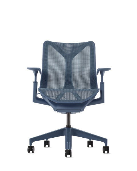 Кресло Herman Miller Cosm, низкая спинка, цвет Nightfall, регулируемые подлокотники